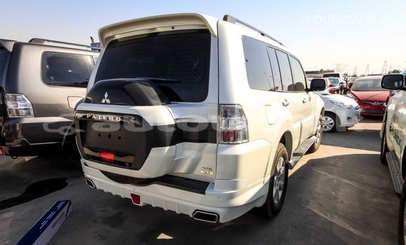 Buy Import Mitsubishi Pajero White Car in Import - Dubai in Andijon Buy Import Mitsubishi Pajero White Car in Import - Dubai in Andijon