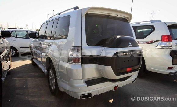 Buy Import Mitsubishi Pajero White Car in Import - Dubai in Andijon Buy Import Mitsubishi Pajero White Car in Import - Dubai in Andijon