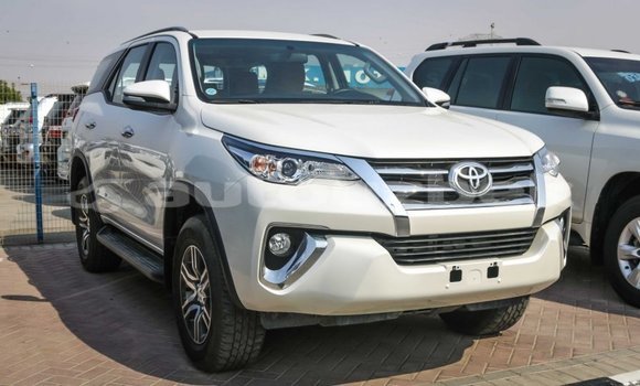 Buy Import Toyota Fortuner White Car in Import - Dubai in Andijon Buy Import Toyota Fortuner White Car in Import - Dubai in Andijon