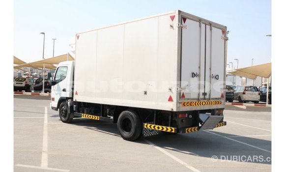 Buy Import Mitsubishi Carisma White Car in Import - Dubai in Andijon