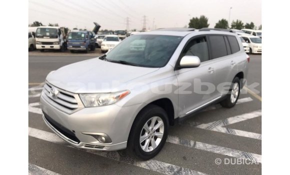 Buy Import Toyota Highlander Other Car in Import - Dubai in Andijon Buy Import Toyota Highlander Other Car in Import - Dubai in Andijon
