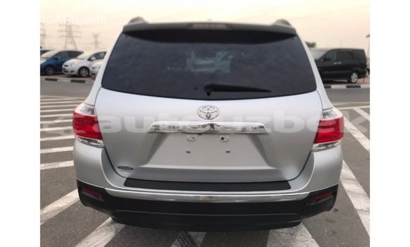 Buy Import Toyota Highlander Other Car in Import - Dubai in Andijon Buy Import Toyota Highlander Other Car in Import - Dubai in Andijon