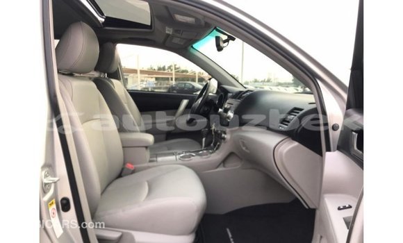 Buy Import Toyota Highlander Other Car in Import - Dubai in Andijon Buy Import Toyota Highlander Other Car in Import - Dubai in Andijon