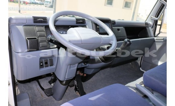 Buy Import Mitsubishi Carisma White Car in Import - Dubai in Andijon