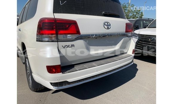 Buy Import Toyota Land Cruiser White Car in Import - Dubai in Andijon Buy Import Toyota Land Cruiser White Car in Import - Dubai in Andijon