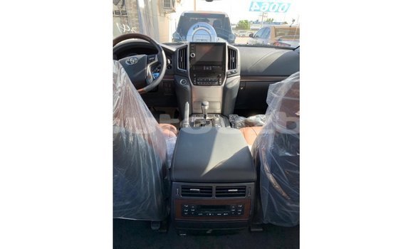 Buy Import Toyota Land Cruiser White Car in Import - Dubai in Andijon Buy Import Toyota Land Cruiser White Car in Import - Dubai in Andijon