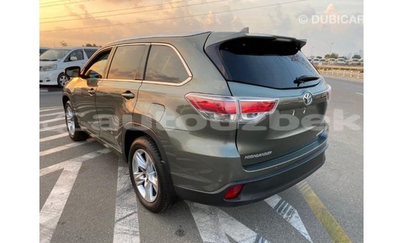 Buy Import Toyota Highlander Green Car in Import - Dubai in Andijon Buy Import Toyota Highlander Green Car in Import - Dubai in Andijon