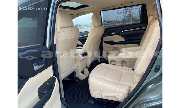 Buy Import Toyota Highlander Green Car in Import - Dubai in Andijon Buy Import Toyota Highlander Green Car in Import - Dubai in Andijon