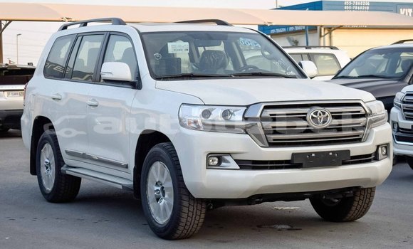 Buy Import Toyota Land Cruiser White Car in Import - Dubai in Andijon Buy Import Toyota Land Cruiser White Car in Import - Dubai in Andijon