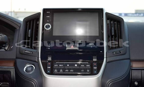 Buy Import Toyota Land Cruiser White Car in Import - Dubai in Andijon Buy Import Toyota Land Cruiser White Car in Import - Dubai in Andijon
