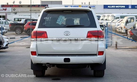 Buy Import Toyota Land Cruiser White Car in Import - Dubai in Andijon Buy Import Toyota Land Cruiser White Car in Import - Dubai in Andijon