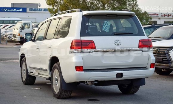 Buy Import Toyota Land Cruiser White Car in Import - Dubai in Andijon Buy Import Toyota Land Cruiser White Car in Import - Dubai in Andijon