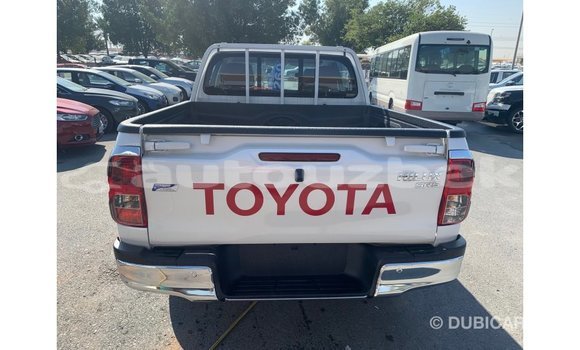 Buy Import Toyota Hilux White Car in Import - Dubai in Andijon Buy Import Toyota Hilux White Car in Import - Dubai in Andijon