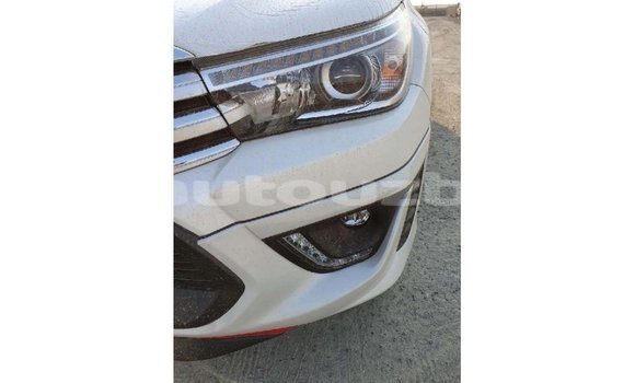 Buy Import Toyota Hilux White Car in Import - Dubai in Andijon Buy Import Toyota Hilux White Car in Import - Dubai in Andijon