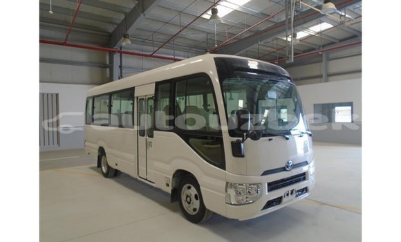 Buy Import Abarth 595 White Car in Import - Dubai in Andijon