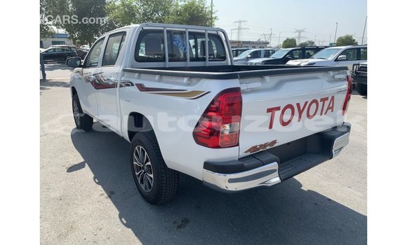 Buy Import Toyota Hilux White Car in Import - Dubai in Andijon Buy Import Toyota Hilux White Car in Import - Dubai in Andijon