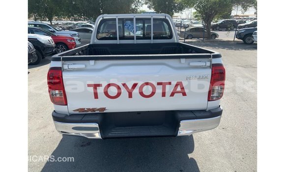 Buy Import Toyota Hilux White Car in Import - Dubai in Andijon Buy Import Toyota Hilux White Car in Import - Dubai in Andijon