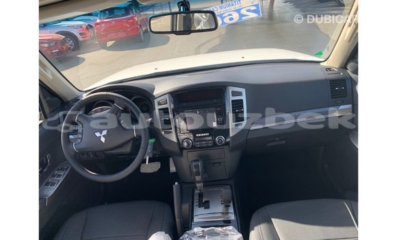 Buy Import Mitsubishi Pajero White Car in Import - Dubai in Andijon Buy Import Mitsubishi Pajero White Car in Import - Dubai in Andijon