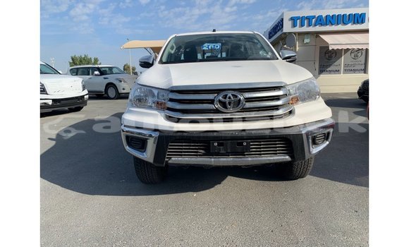 Buy Import Toyota Hilux White Car in Import - Dubai in Andijon Buy Import Toyota Hilux White Car in Import - Dubai in Andijon
