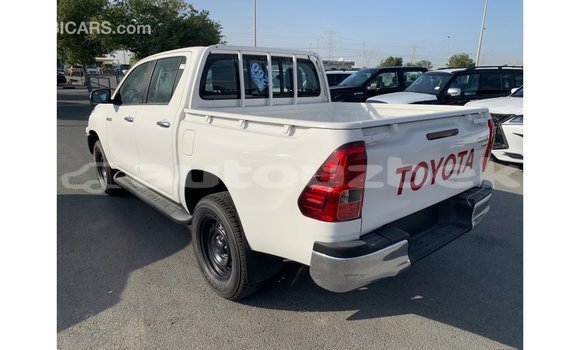 Buy Import Toyota Hilux White Car in Import - Dubai in Andijon Buy Import Toyota Hilux White Car in Import - Dubai in Andijon
