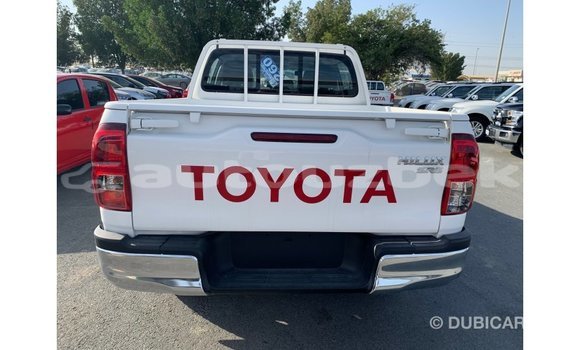 Buy Import Toyota Hilux White Car in Import - Dubai in Andijon Buy Import Toyota Hilux White Car in Import - Dubai in Andijon
