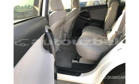 Buy Import Toyota 4Runner White Car in Import - Dubai in Andijon Buy Import Toyota 4Runner White Car in Import - Dubai in Andijon