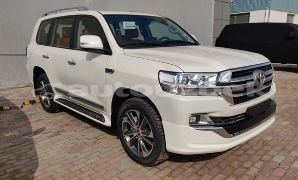 Buy Import Toyota Land Cruiser White Car in Import - Dubai in Andijon Buy Import Toyota Land Cruiser White Car in Import - Dubai in Andijon