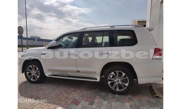 Buy Import Toyota Land Cruiser White Car in Import - Dubai in Andijon Buy Import Toyota Land Cruiser White Car in Import - Dubai in Andijon