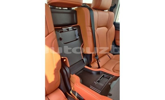 Buy Import Toyota Land Cruiser White Car in Import - Dubai in Andijon Buy Import Toyota Land Cruiser White Car in Import - Dubai in Andijon