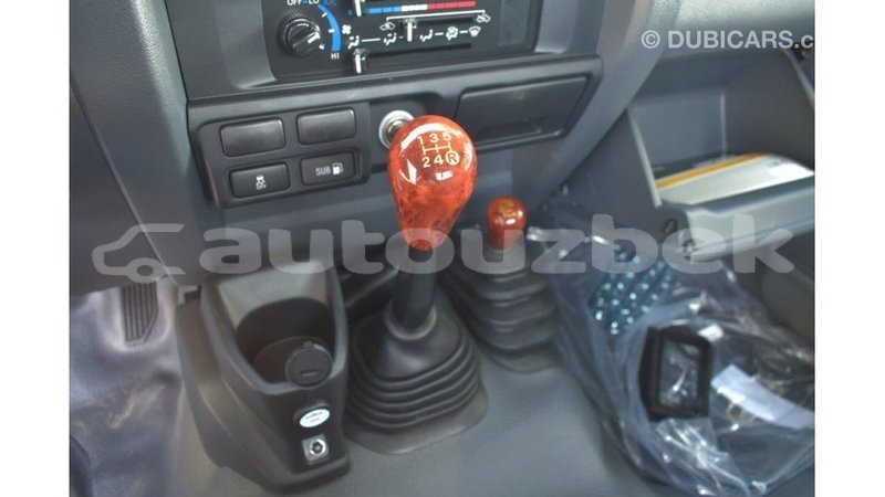 Big with watermark toyota land cruiser andijon import dubai 1811