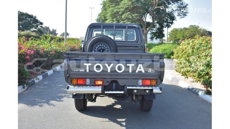 Big with watermark toyota land cruiser andijon import dubai 1811