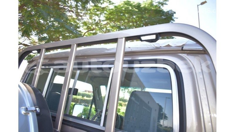 Big with watermark toyota land cruiser andijon import dubai 1820