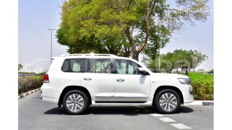 Big with watermark toyota land cruiser andijon import dubai 1823