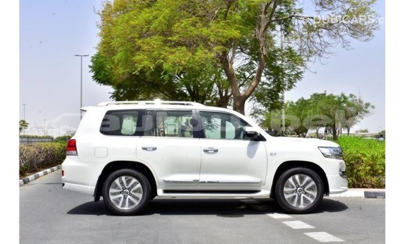 Buy Import Toyota Land Cruiser White Car in Import - Dubai in Andijon Buy Import Toyota Land Cruiser White Car in Import - Dubai in Andijon