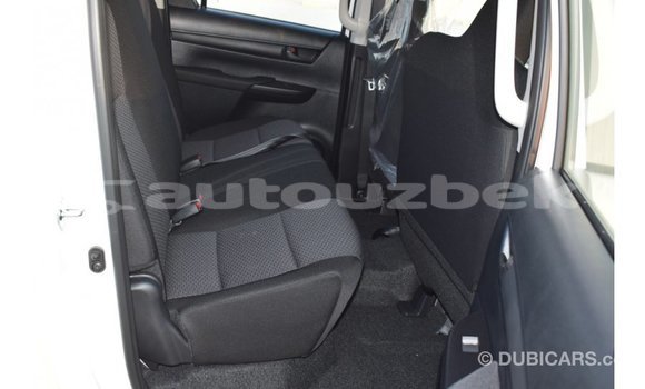 Buy Import Toyota Hilux White Car in Import - Dubai in Andijon Buy Import Toyota Hilux White Car in Import - Dubai in Andijon