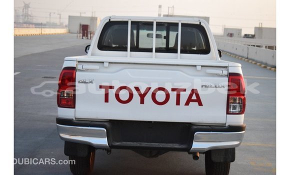 Buy Import Toyota Hilux White Car in Import - Dubai in Andijon Buy Import Toyota Hilux White Car in Import - Dubai in Andijon
