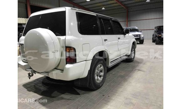 Buy Import Nissan Patrol White Car in Import - Dubai in Andijon