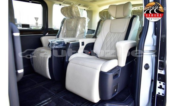 Buy Import Toyota Granvia White Car in Import - Dubai in Andijon Buy Import Toyota Granvia White Car in Import - Dubai in Andijon
