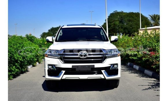 Buy Import Toyota Land Cruiser White Car in Import - Dubai in Andijon Buy Import Toyota Land Cruiser White Car in Import - Dubai in Andijon