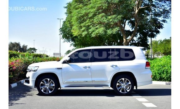Buy Import Toyota Land Cruiser White Car in Import - Dubai in Andijon Buy Import Toyota Land Cruiser White Car in Import - Dubai in Andijon