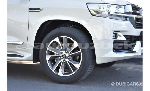 Buy Import Toyota Land Cruiser White Car in Import - Dubai in Andijon Buy Import Toyota Land Cruiser White Car in Import - Dubai in Andijon