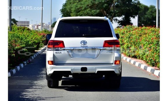 Buy Import Toyota Land Cruiser White Car in Import - Dubai in Andijon Buy Import Toyota Land Cruiser White Car in Import - Dubai in Andijon