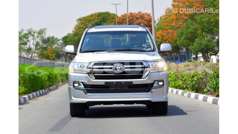 Big with watermark toyota land cruiser andijon import dubai 1844