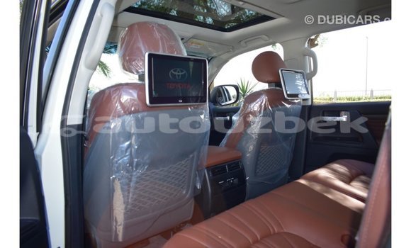 Buy Import Toyota Land Cruiser White Car in Import - Dubai in Andijon Buy Import Toyota Land Cruiser White Car in Import - Dubai in Andijon