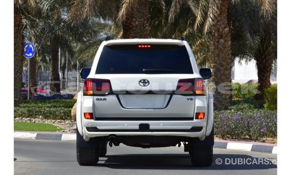 Buy Import Toyota Land Cruiser White Car in Import - Dubai in Andijon Buy Import Toyota Land Cruiser White Car in Import - Dubai in Andijon