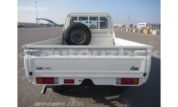 Buy Import Toyota Land Cruiser White Car in Import - Dubai in Andijon Buy Import Toyota Land Cruiser White Car in Import - Dubai in Andijon