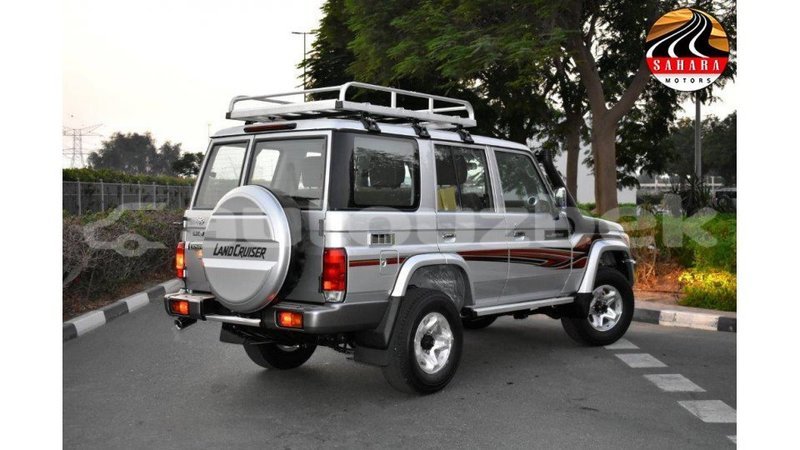 Big with watermark toyota land cruiser andijon import dubai 1856