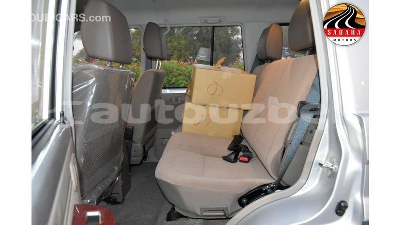 Big with watermark toyota land cruiser andijon import dubai 1856