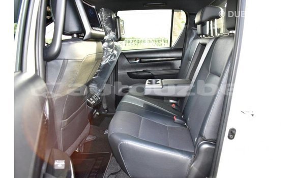 Buy Import Toyota Hilux White Car in Import - Dubai in Andijon Buy Import Toyota Hilux White Car in Import - Dubai in Andijon