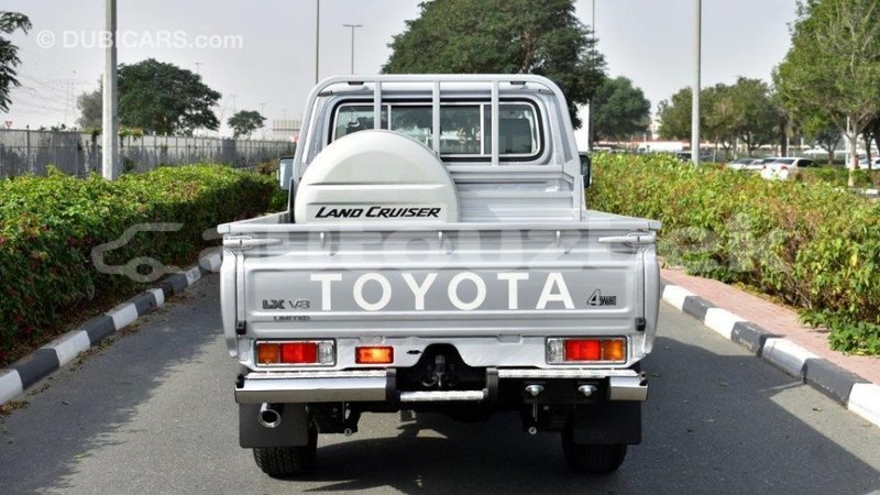 Big with watermark toyota land cruiser andijon import dubai 1862